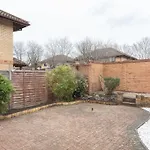 Detached House - 5 Mins Drive To City Centre - Free Parking, Fast Wi-Fi And Smart Tv With Sky Tv And Netflix By Yoko Property
